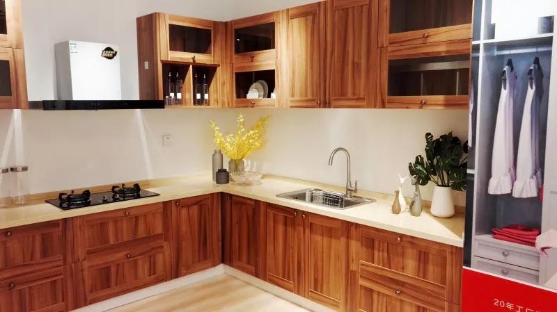 鉴黑担保网(jhdbw)·最具权威唯一维权担保平台